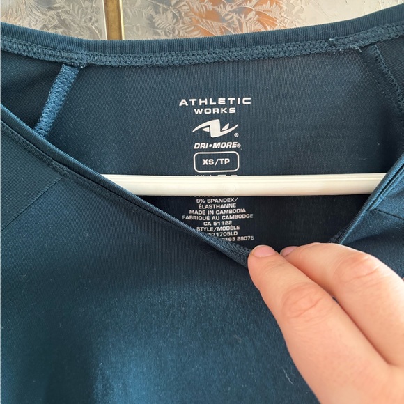 2 ATHLETIC WORKS PURPLE AND GREEN LONG SLEEVE TOPS 15” PTP - Picture 10 of 10